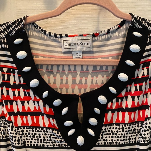 Chelsea Women’s Dress - Picture 3 of 4